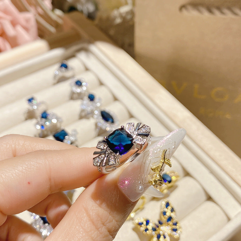 Blue corundum diopside colored treasure ring