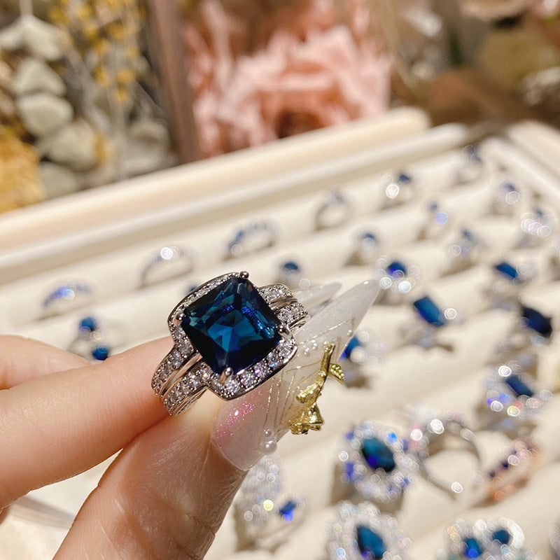 Blue corundum diopside colored treasure ring