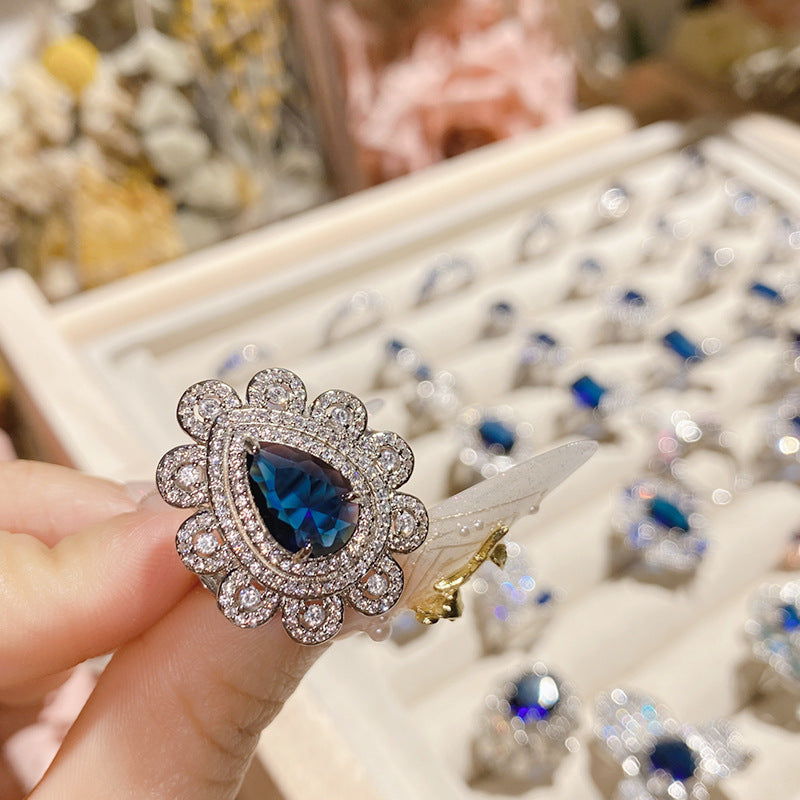 Blue corundum diopside colored treasure ring