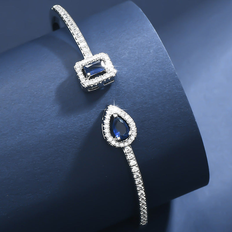 Bracelet with adjustable opening