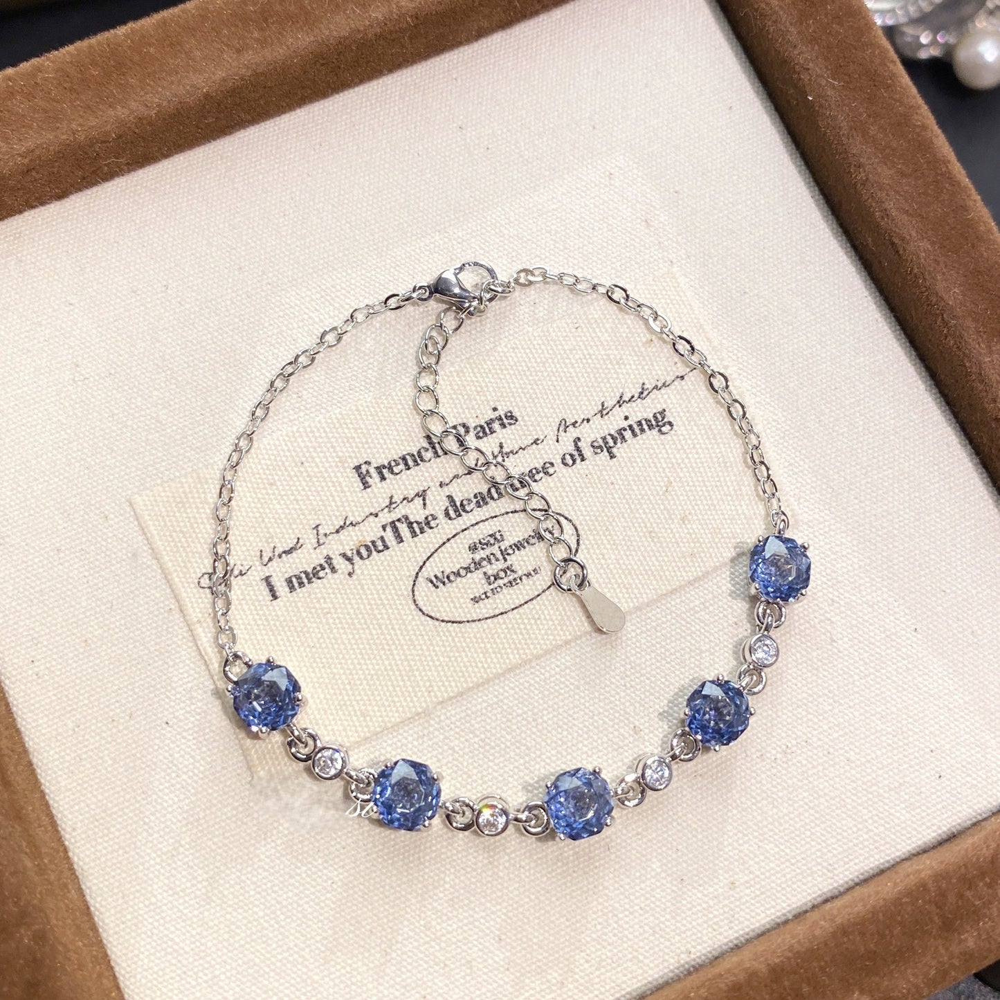 Octagonal rose diamond bracelet inlaid with high carbon diamond.