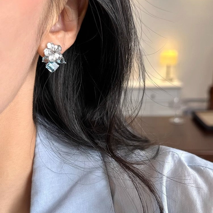 Blue flower cube rhinestone earrings
