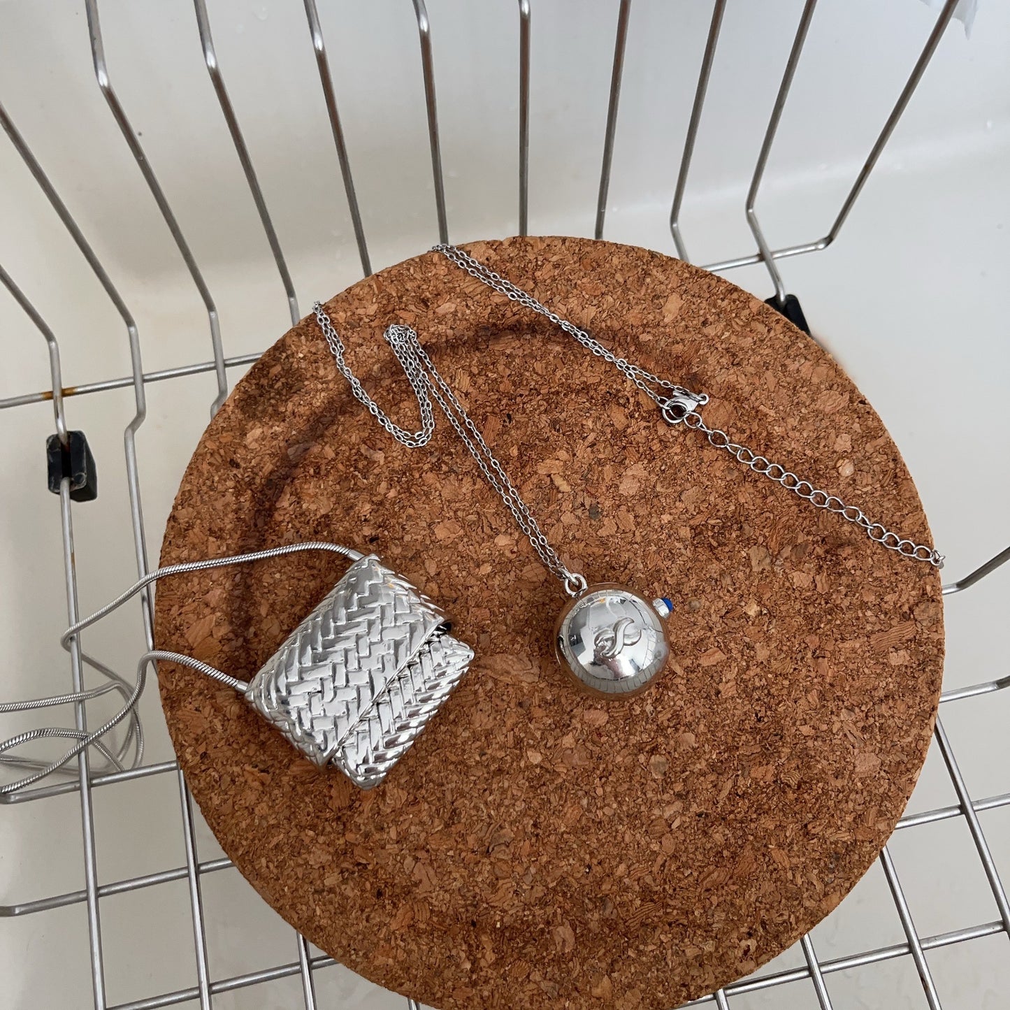 Silver braided bag necklace