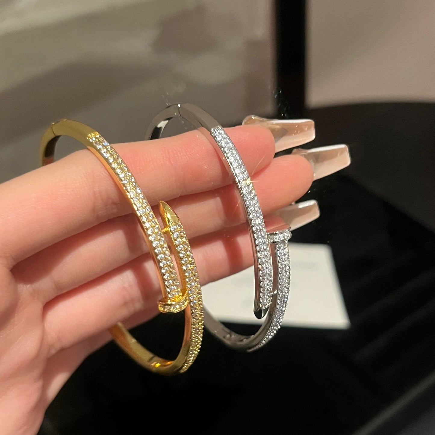 Full-drilled nail bracelet