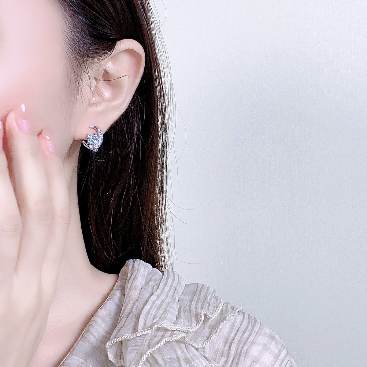 Moon Light Blue Zircon Cat Earrings