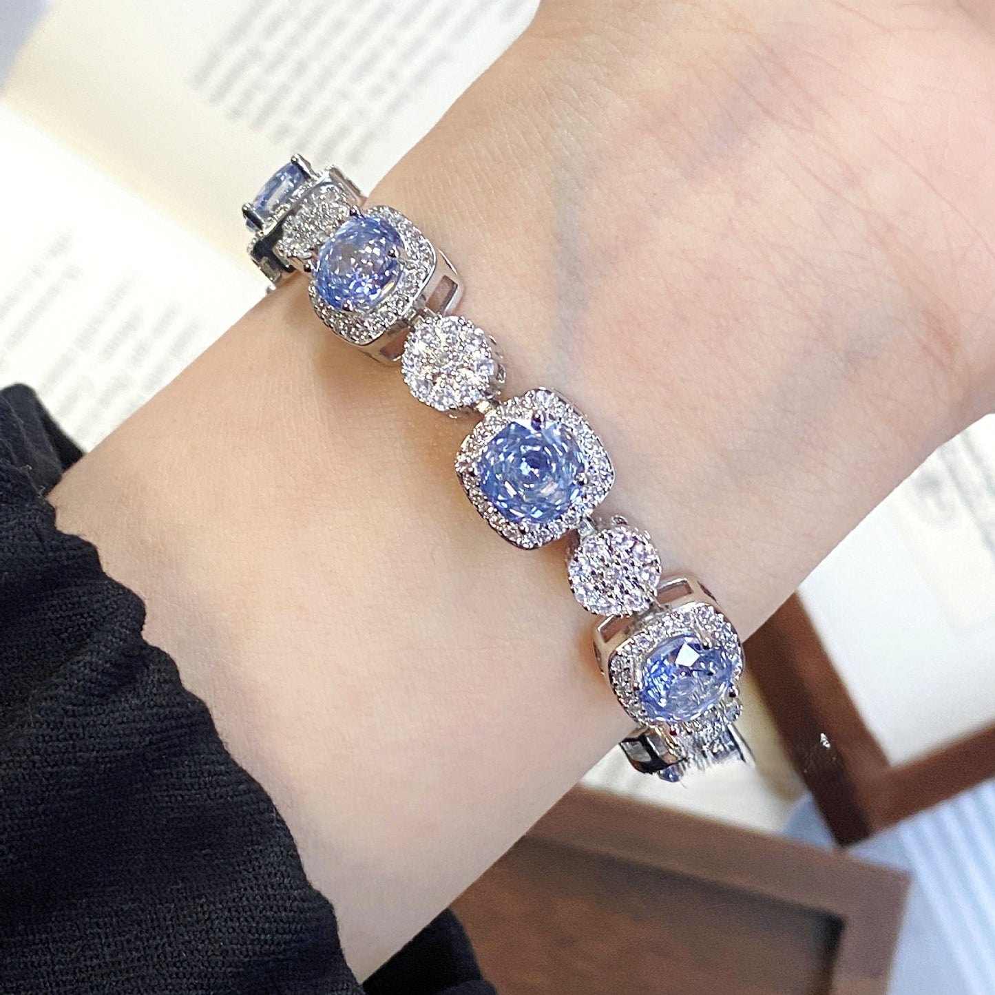 Blue bracelet inlaid with high carbon diamond rose.