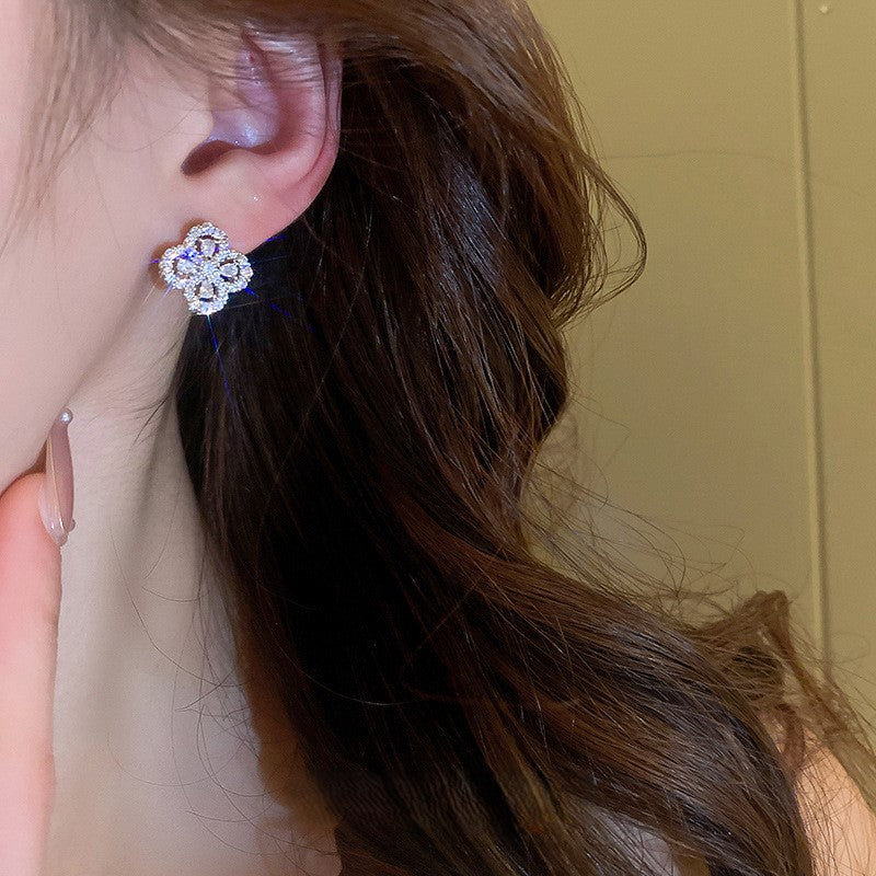 Silver needle hollow zircon flower earring necklace set