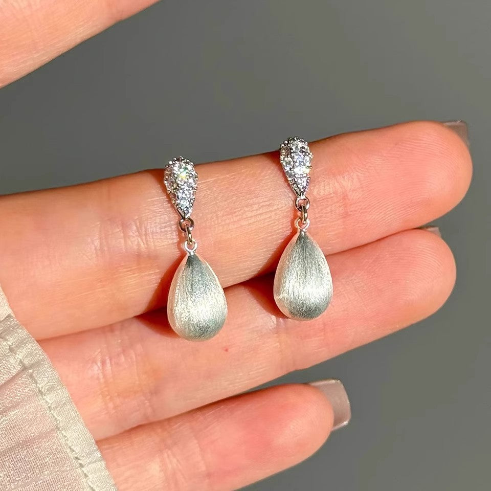 S925 sterling silver brushed drop pearl earrings