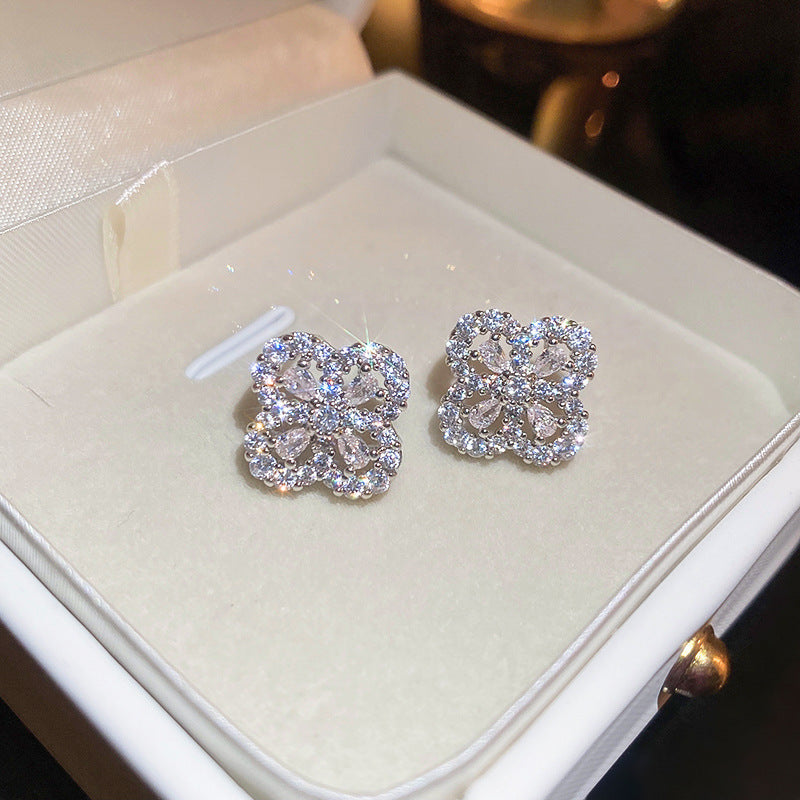 Silver needle hollow zircon flower earring necklace set