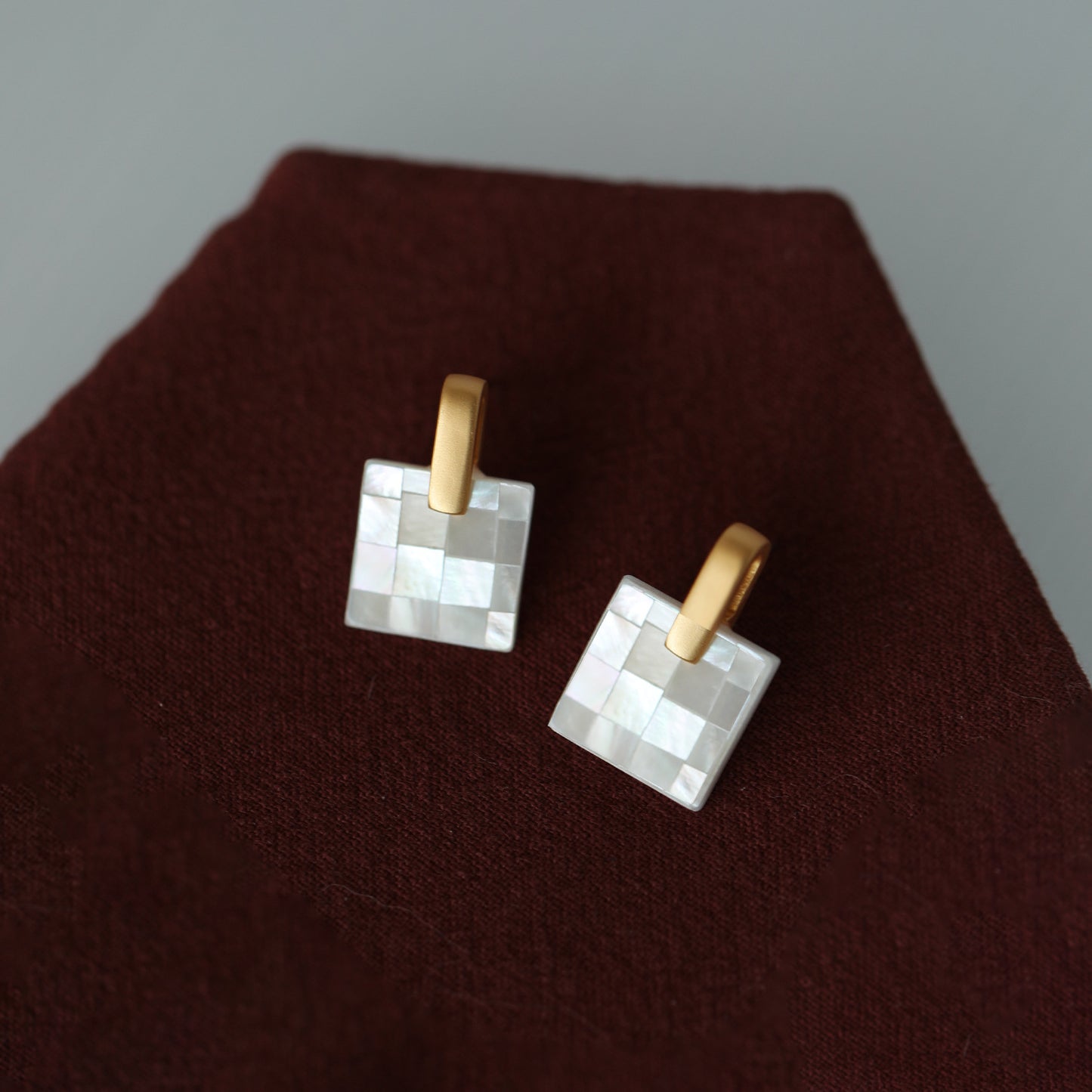 S925 silver needle high-quality stitching white shell necklace earrings set