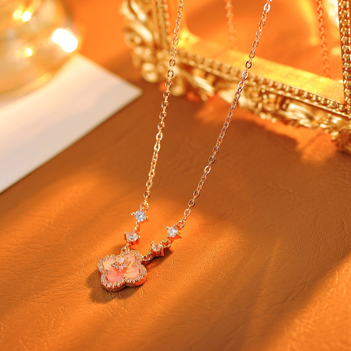 Natural Fritillaria Lucky Clover Bracelet Necklace Set