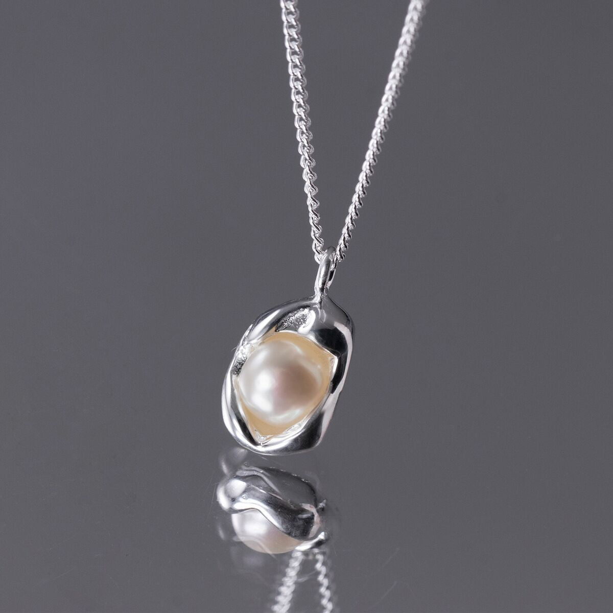 S925 sterling silver irregular shell pearl pea necklace