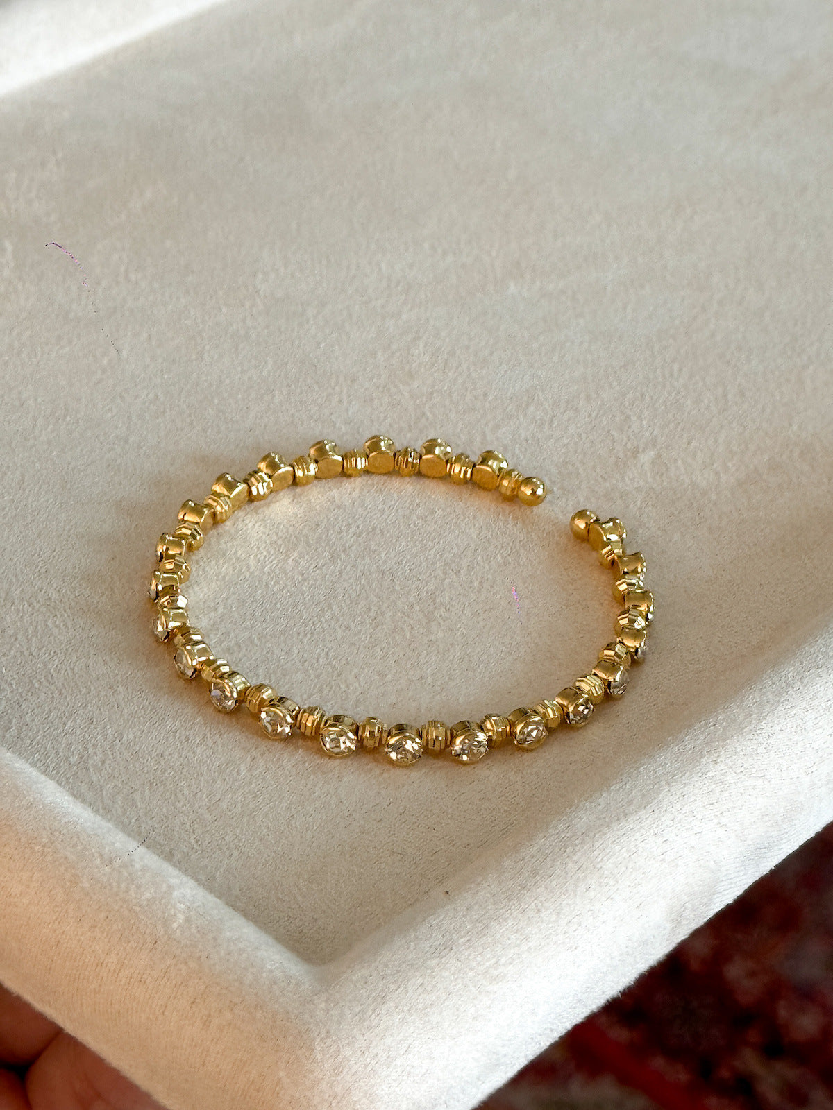 Gold Blue White Stone Vertical Pattern Wide-brimmed Thin Half Bracelet