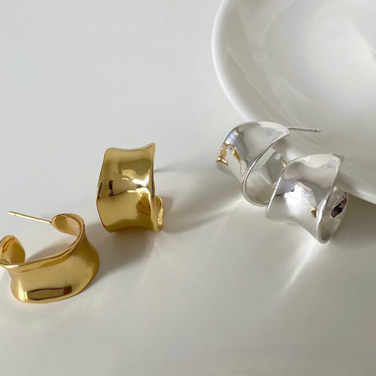 Irregular wide surface C-shaped smooth surface S925 silver needle earrings