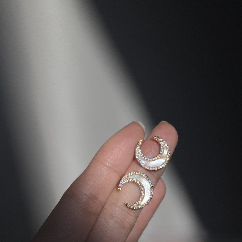 Moon studded shell earrings