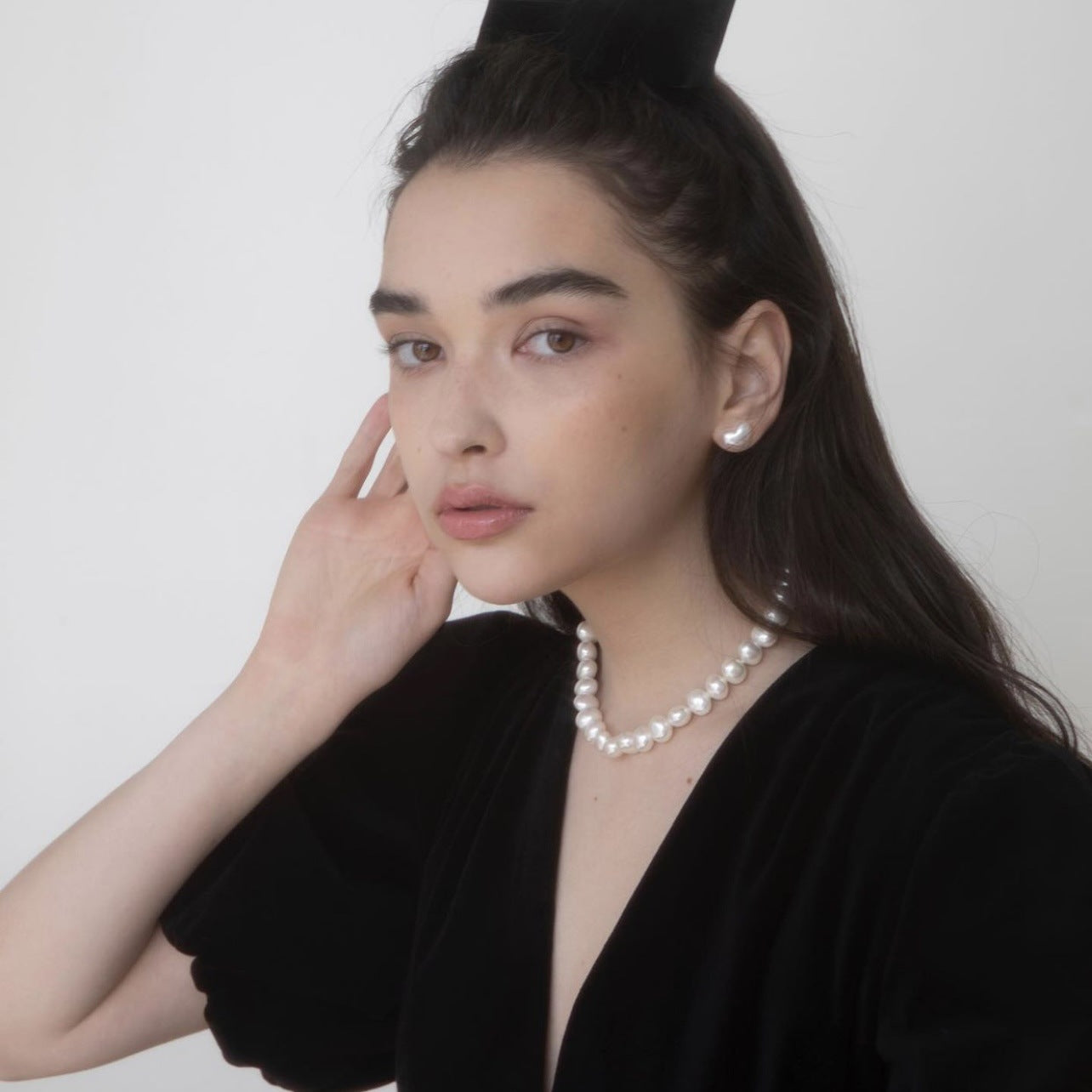 Mabei Pearl Love Earrings