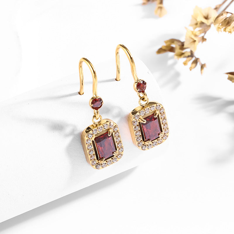 أقراط من الفولاذ المقاوم للصدأ عيار 18 قيراطًا مرصعة بالزركون، مصنوعة من الذهب والتيتانيوم