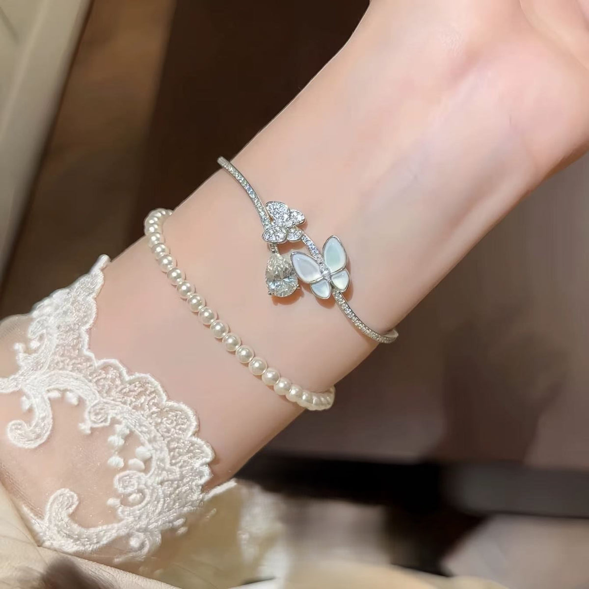 Full Paved Zircon Cat's Eye Butterfly Bangle Bracelet