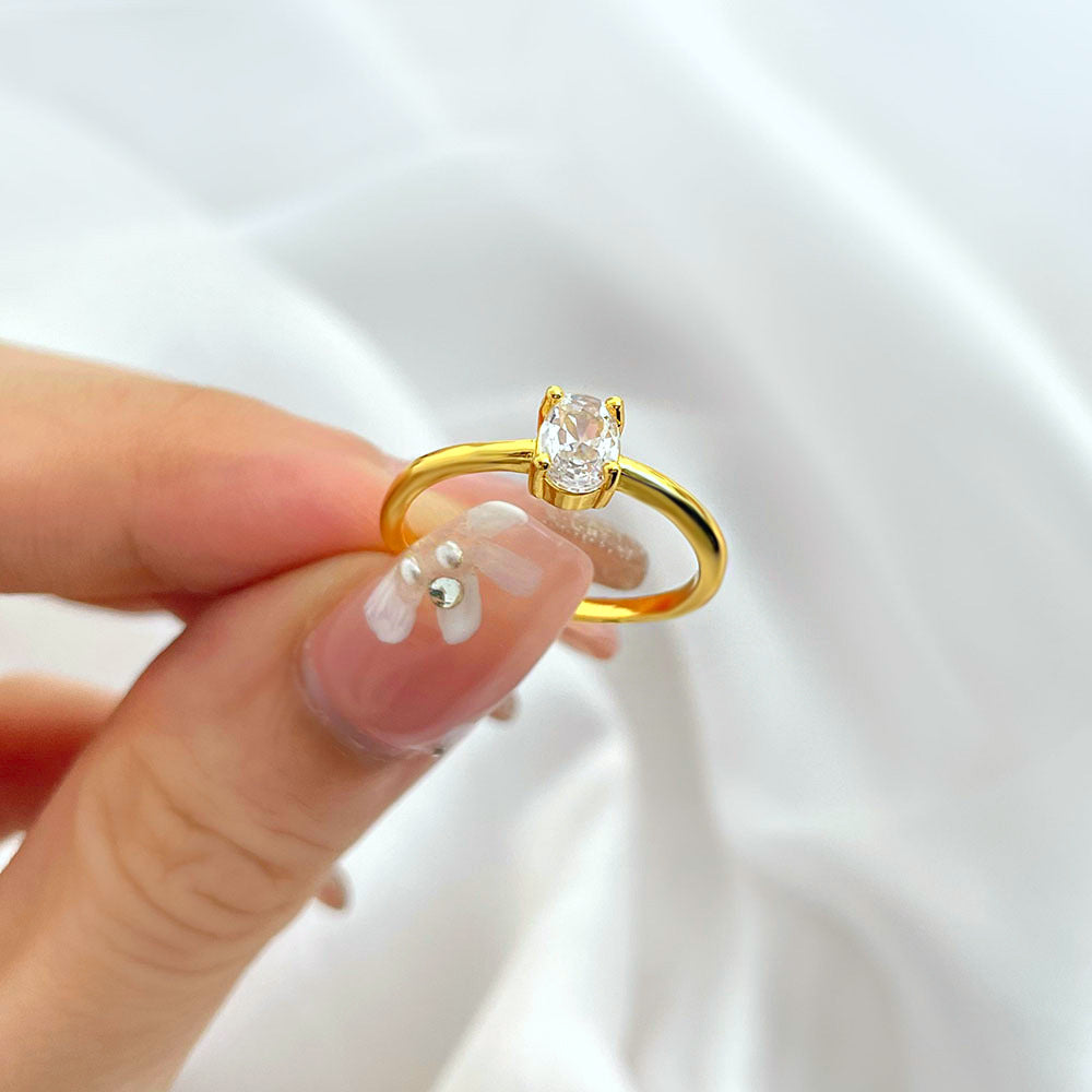 Stainless steel ring color zircon electroplating 18K gold.