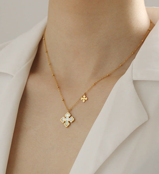 高い色保持力を誇る真空メッキ本金/天然マザーシェルネックレス