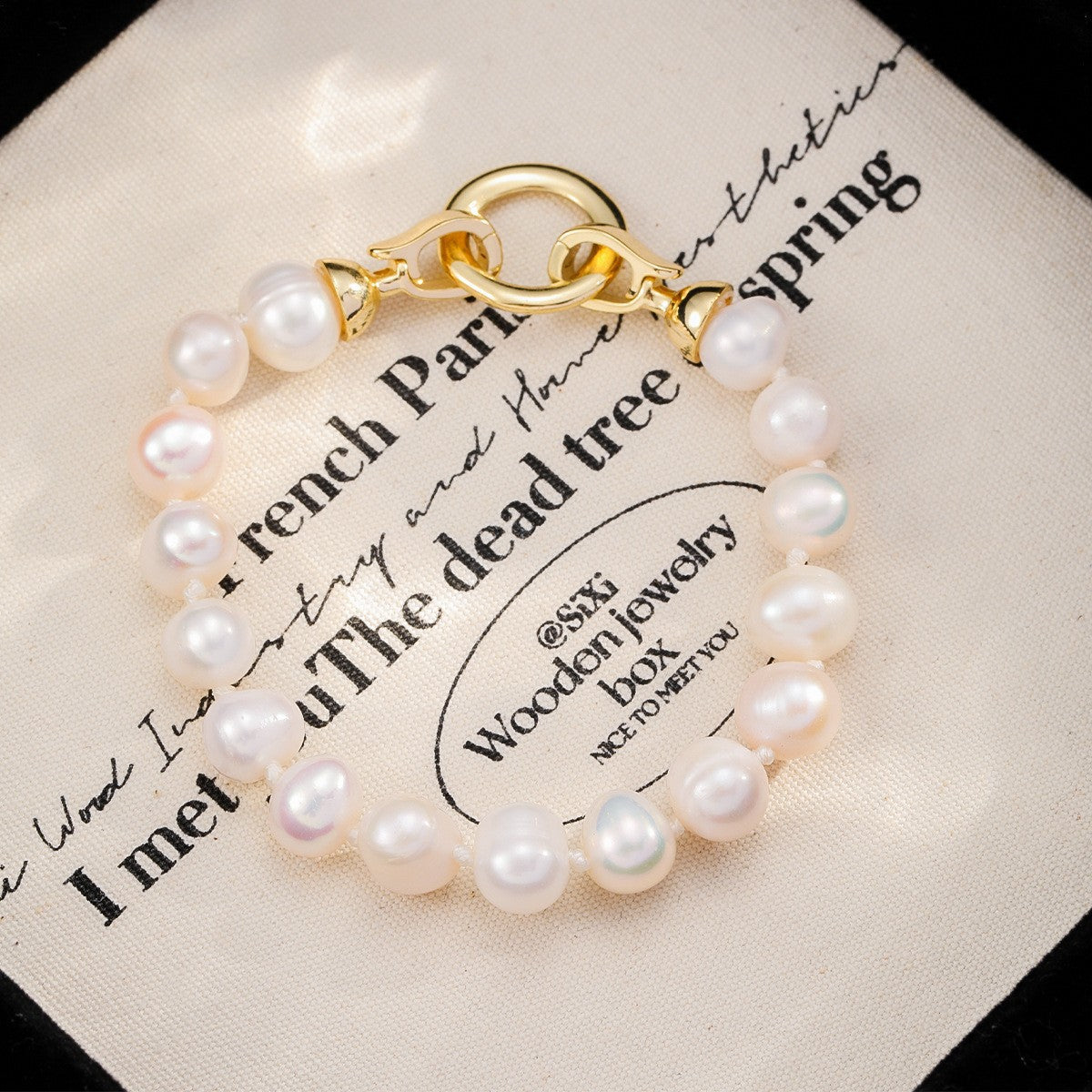 Copper plated 18k gold natural pearl bracelet does not fade.