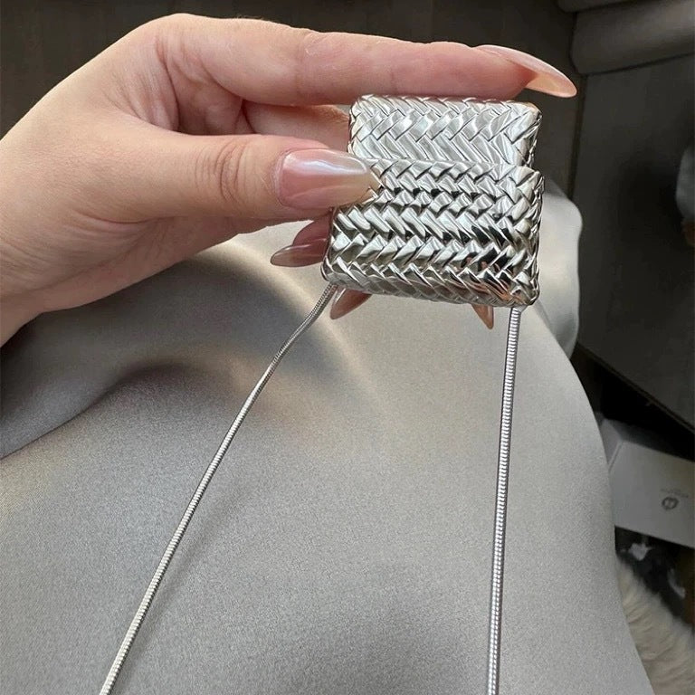 Silver braided bag necklace