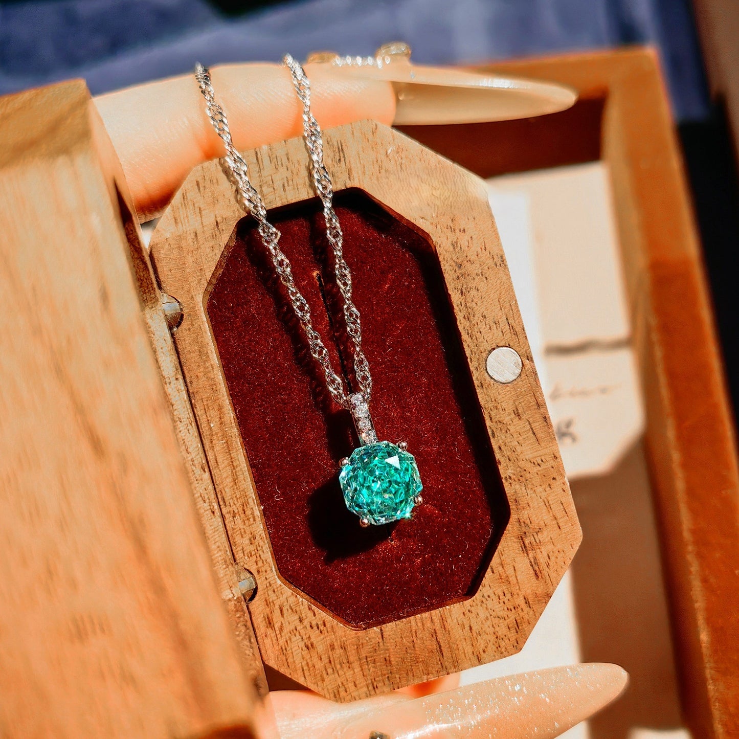 Roses inlaid with high carbon diamond colorful diamond necklace earrings ring set