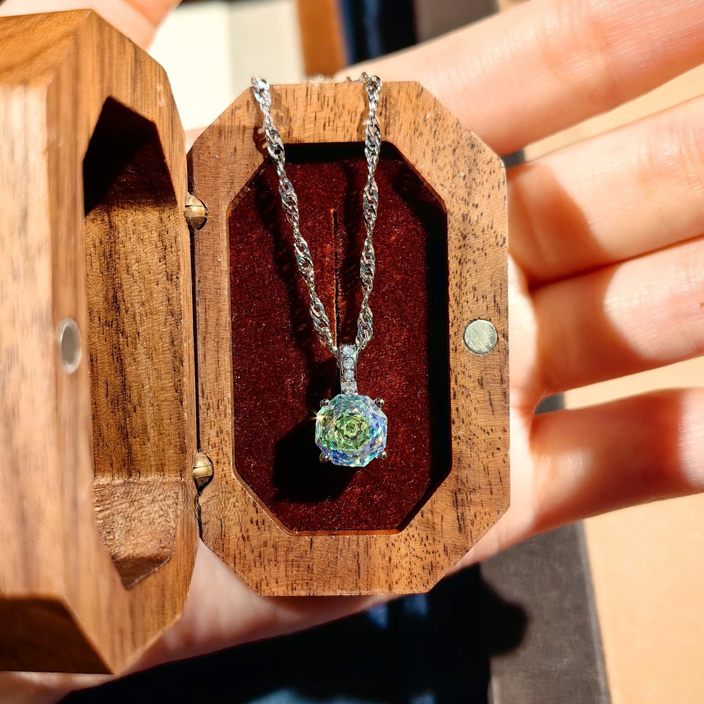 Roses inlaid with high carbon diamond colorful diamond necklace earrings ring set