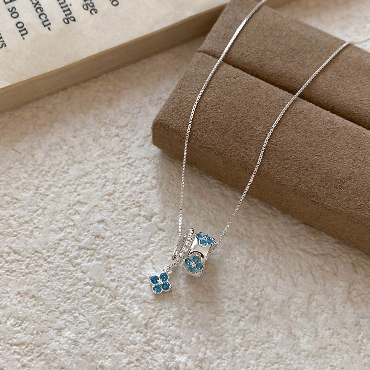 S925 Sterling Silver Paraiba Green Circle Clover Necklace