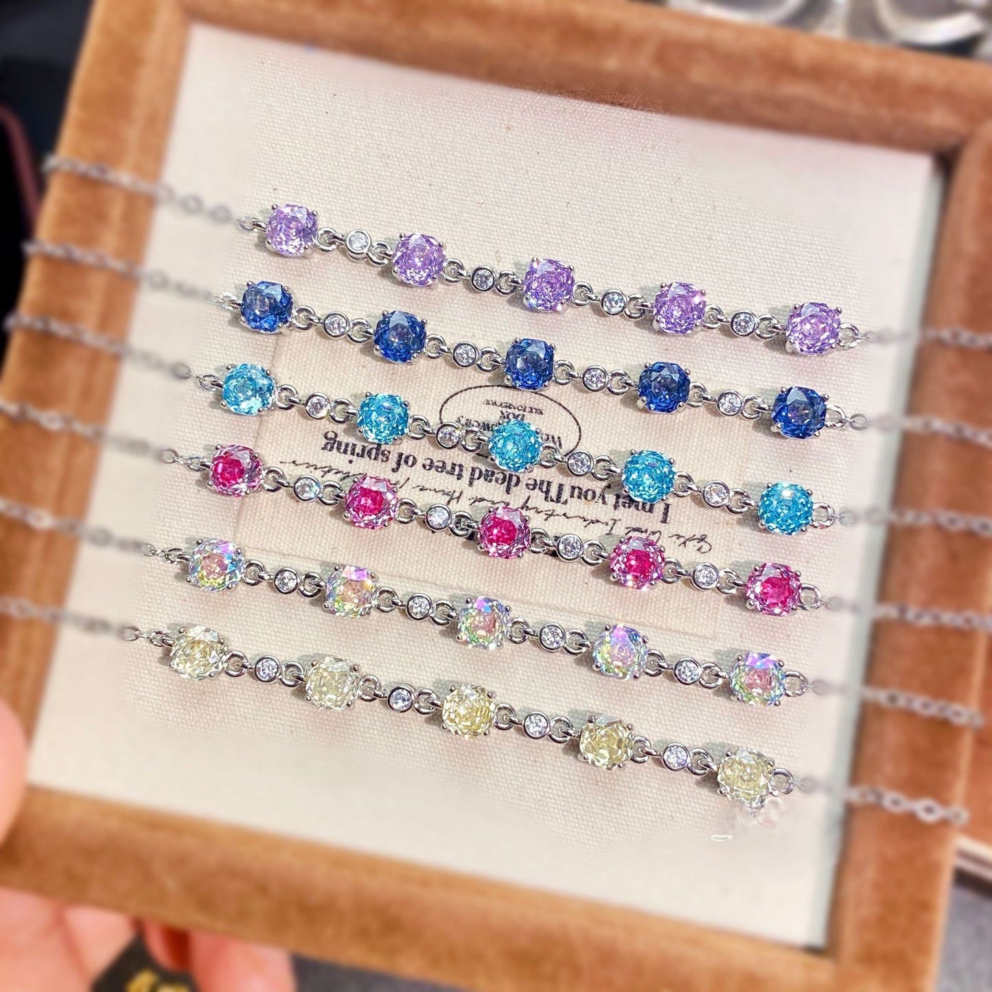 Octagonal rose diamond bracelet inlaid with high carbon diamond.