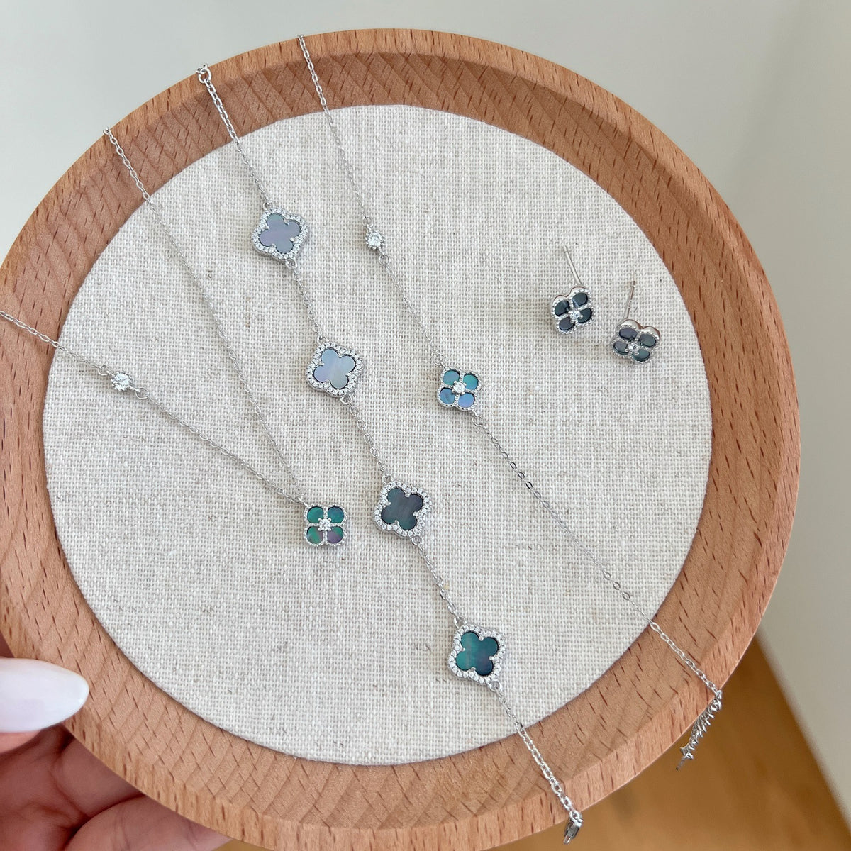 S925 Sterling Silver Four-Leaf Clover Natural Pearly Gray Mother-of-Pearl Round Zircon Bracelet Necklace Earrings