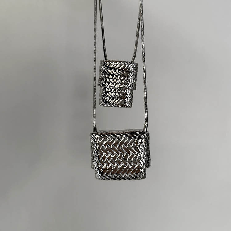 Silver braided bag necklace
