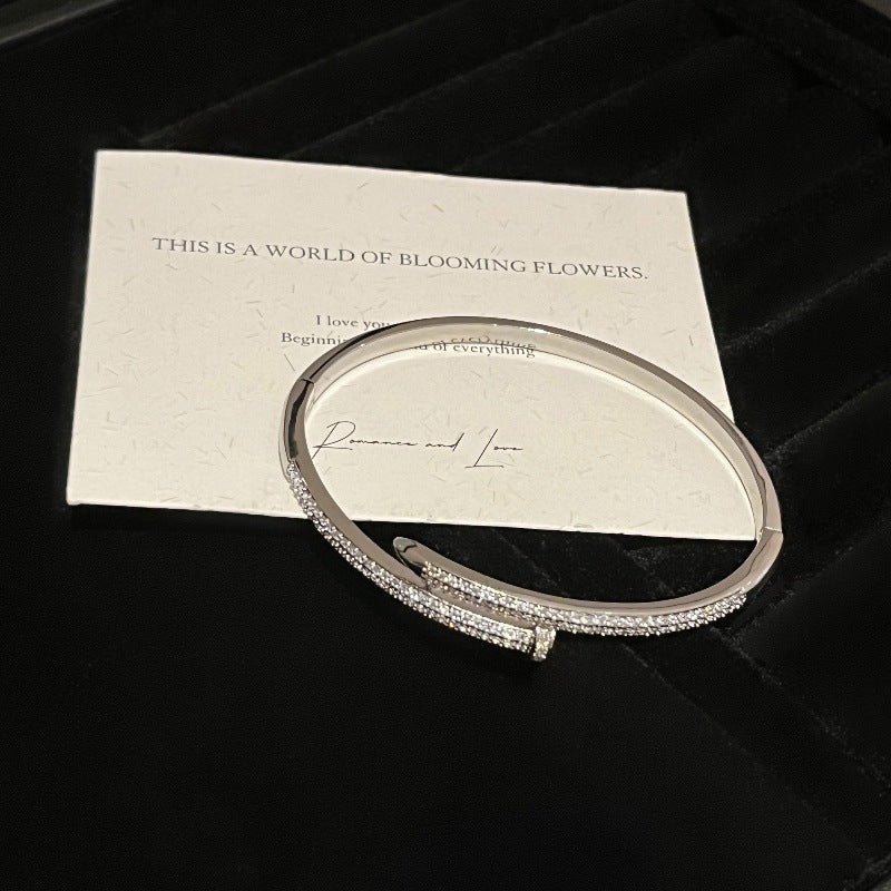 Full-drilled nail bracelet