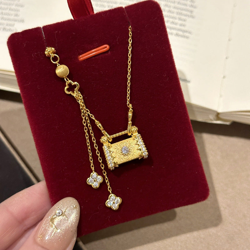 Drawn four-leaf flower lock bag necklace