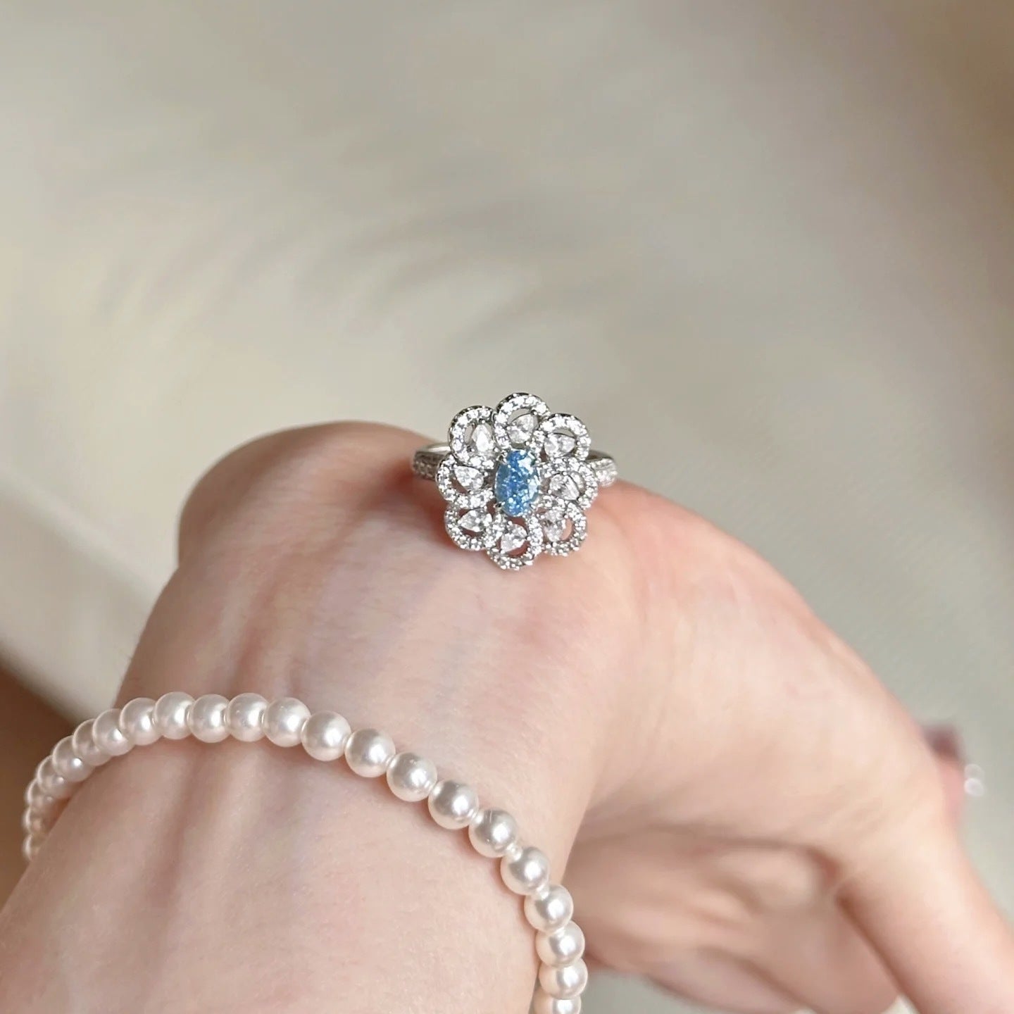 Hollow aquamarine full diamond flower ring necklace earrings set