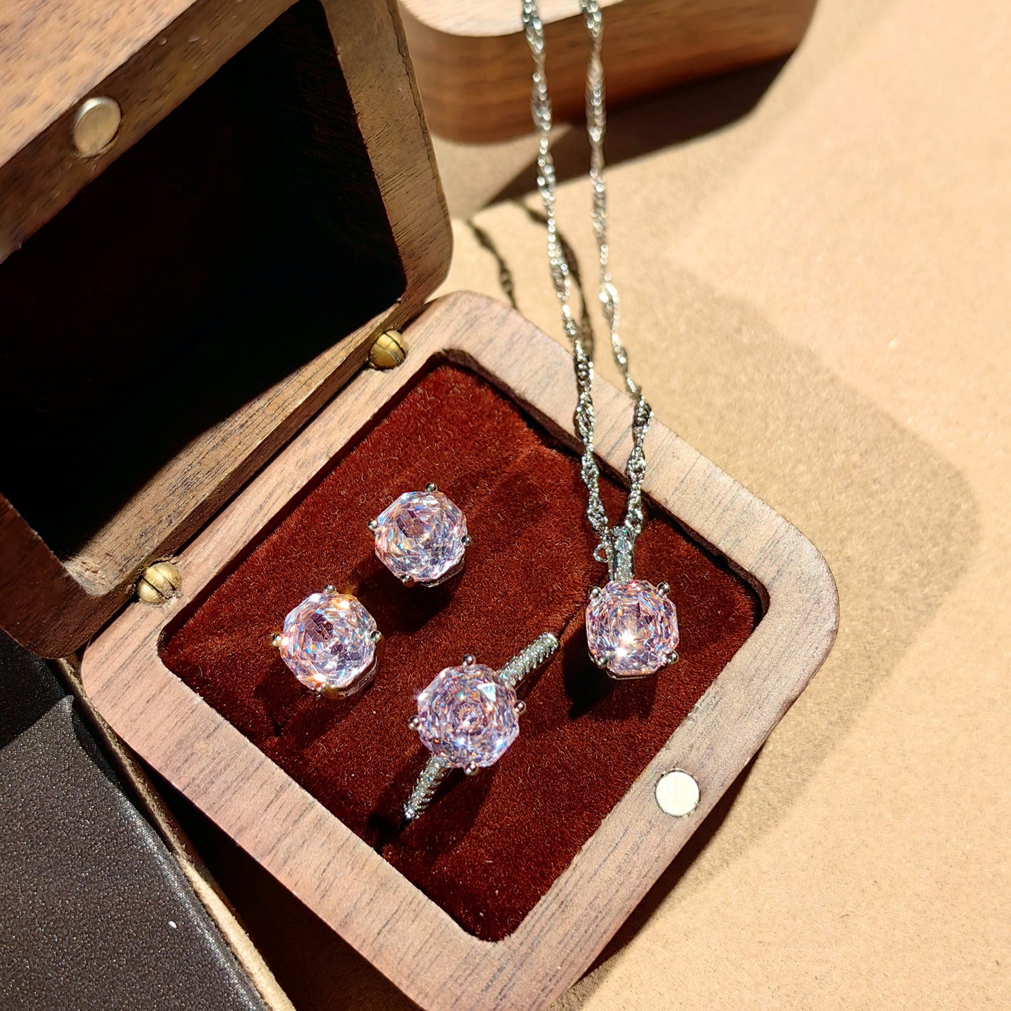 Roses inlaid with high carbon diamond colorful diamond necklace earrings ring set