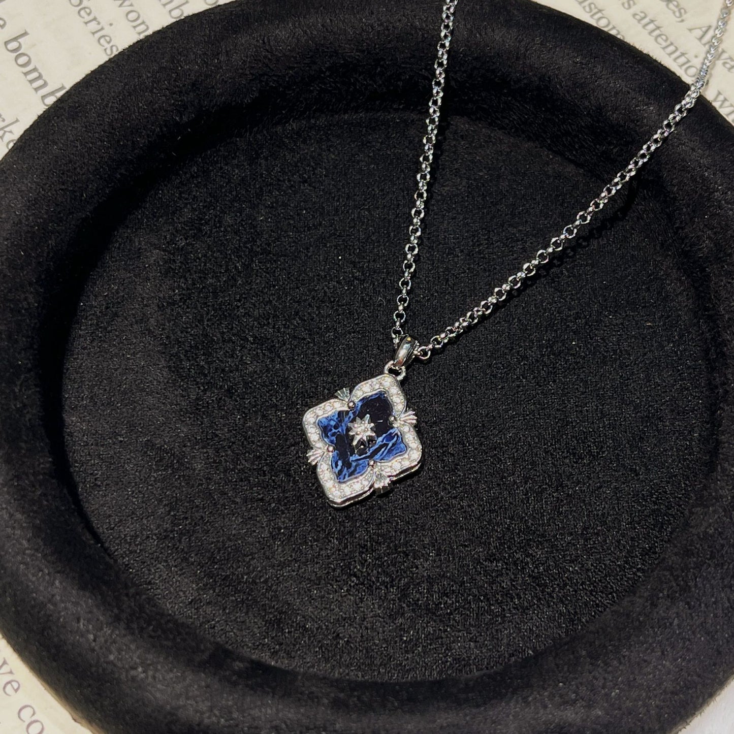 Four-leaf clover blue Peter necklace bracelet ring earrings