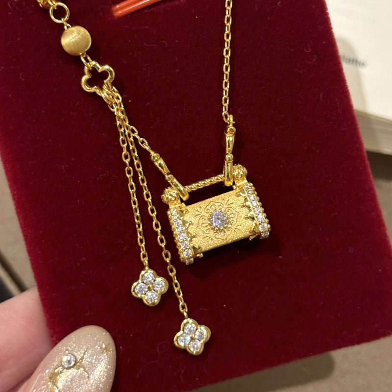 Drawn four-leaf flower lock bag necklace