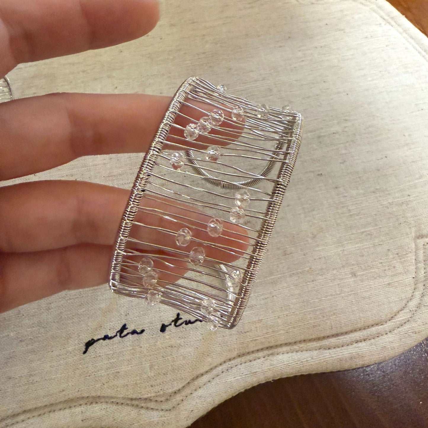 سوار هندسي من الزركون