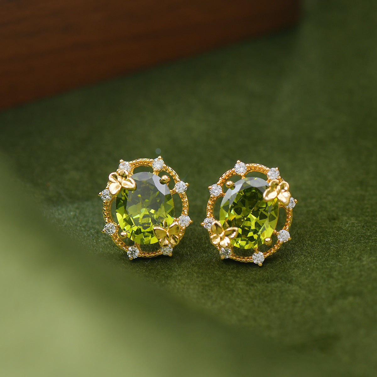 Butterfly olive green zircon hollow earrings ear clip ring bracelet necklace