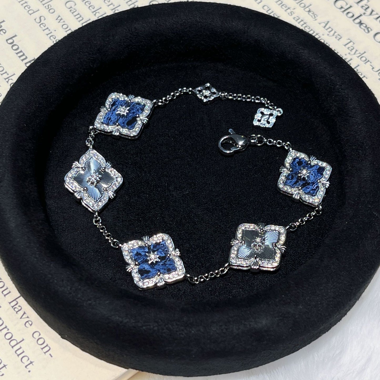 Four-leaf clover blue Peter necklace bracelet ring earrings