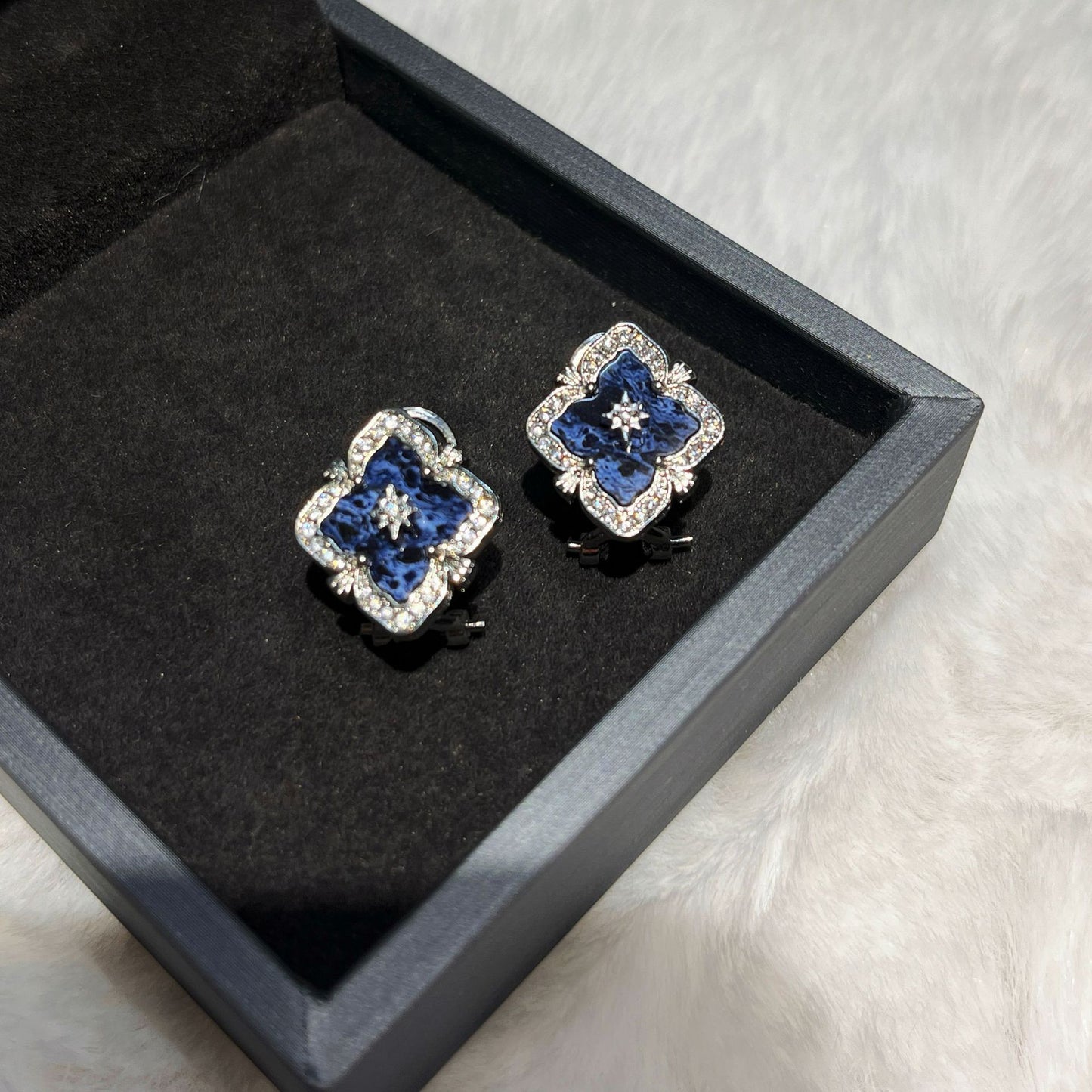 Four-leaf clover blue Peter necklace bracelet ring earrings