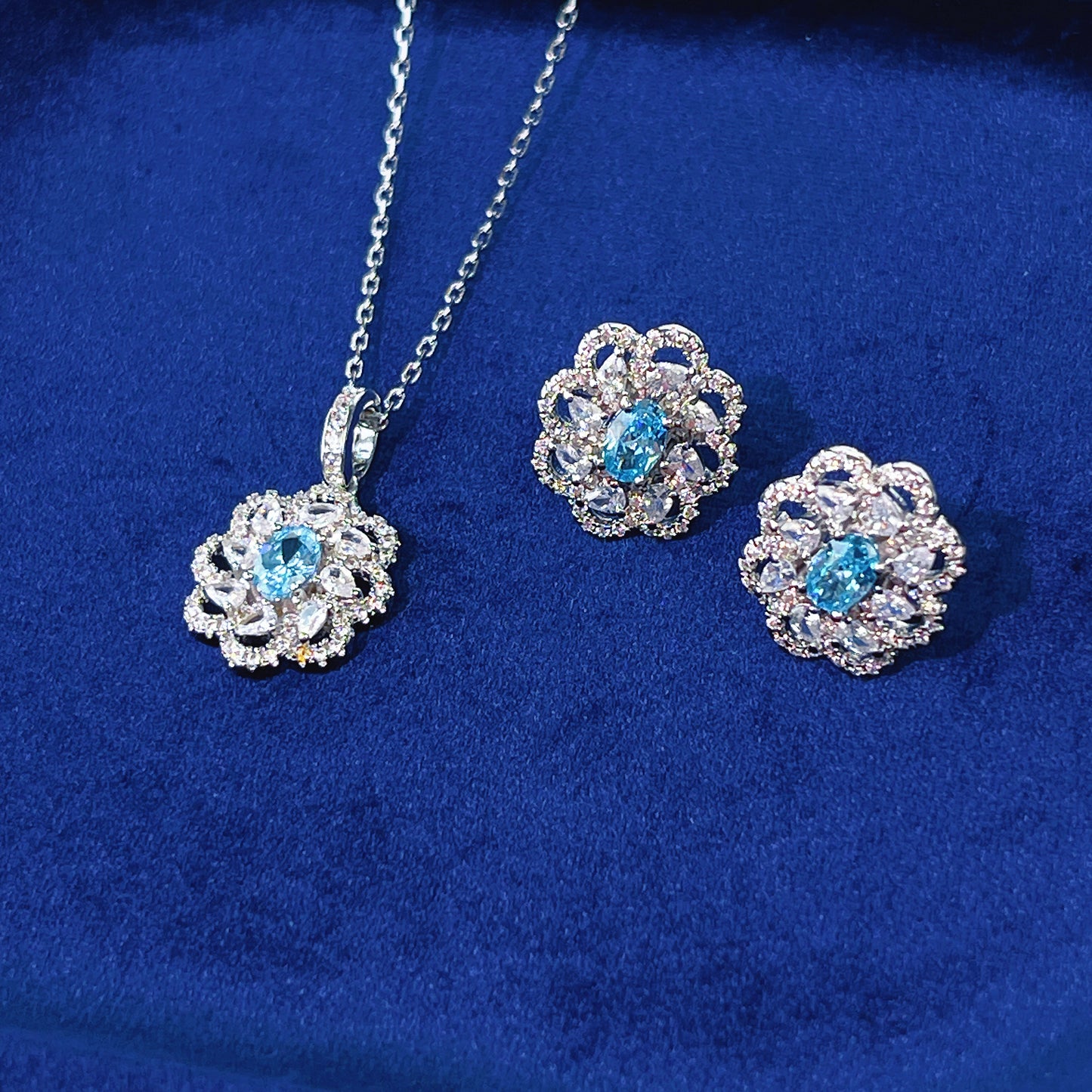 Hollow aquamarine full diamond flower ring necklace earrings set