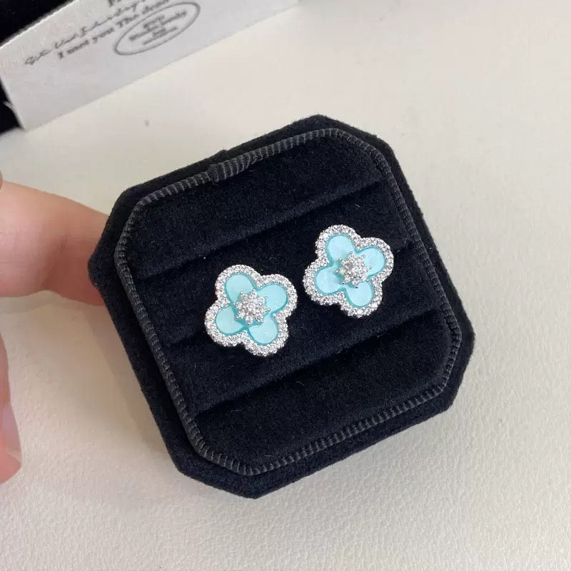 Sky Blue Four-Leaf Clover Jewelry Set