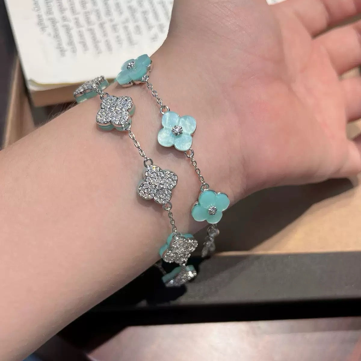 Lime‑Ice Four‑Leaf‑Clover Jewelry Set, Necklace, Bracelet, Ring & Earrings