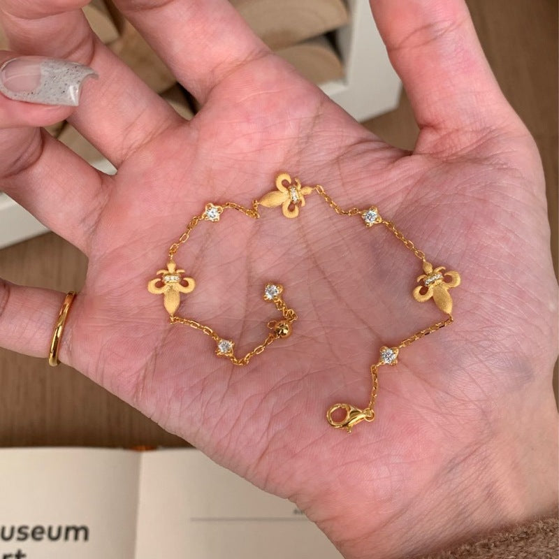 ブラッシュドアイリスフラワーダイヤモンドブレスレット