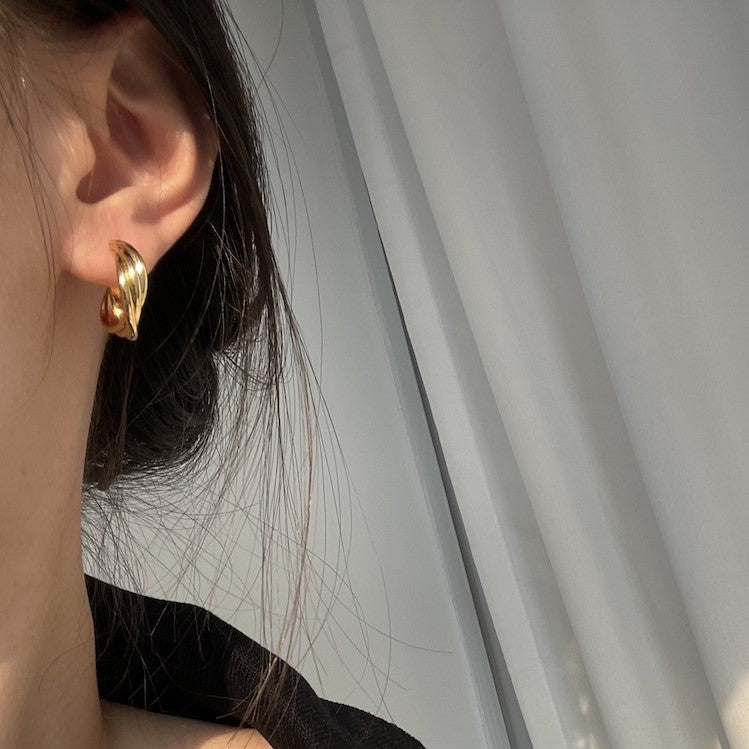 耳穴のない幾何学的な耳クリップ付き耳ネイル