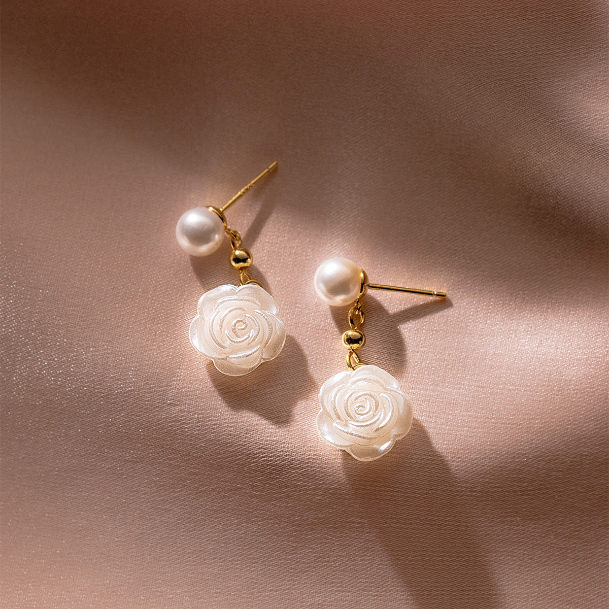 S925 Silver Pearl Mountain Camellia Flower Earrings
