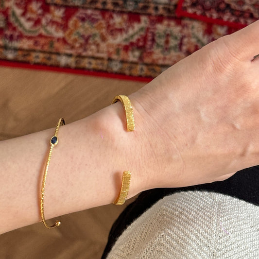 Gold Blue White Stone Vertical Pattern Wide-brimmed Thin Half Bracelet
