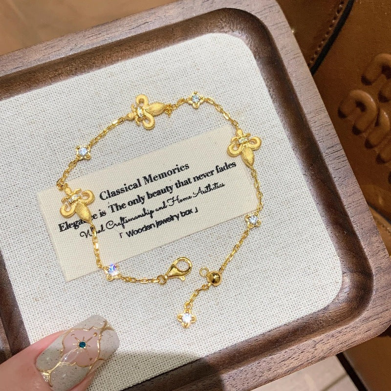 ブラッシュドアイリスフラワーダイヤモンドブレスレット